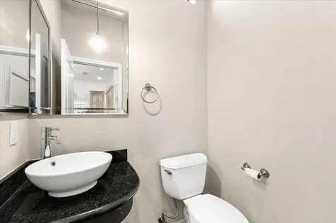 1624 Utah Street Houston TX 77007