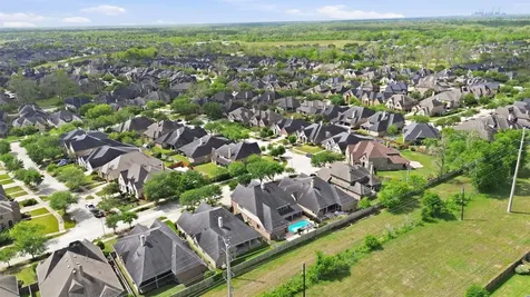 4130 Clover Ridge Lane Sugar Land TX 77479