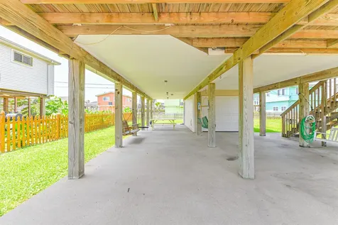 4030 Fort Bend Drive Galveston TX 77554