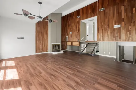 18 Lakeway Street 18 Panorama Village TX 77304