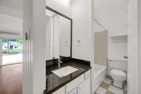 18 Lakeway Street 18 Panorama Village TX 77304
