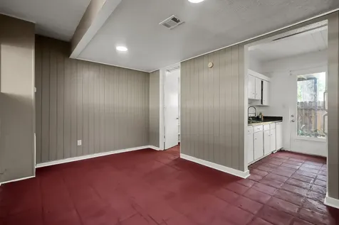 18 Lakeway Street 18 Panorama Village TX 77304