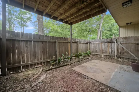 18 Lakeway Street 18 Panorama Village TX 77304