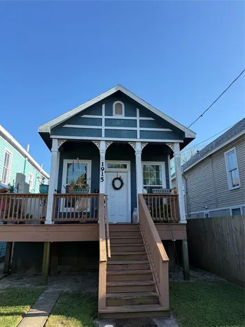1915 Ursuline Street Galveston TX 77550