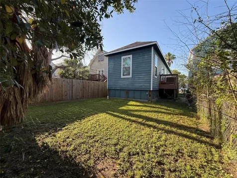 1915 Ursuline Street Galveston TX 77550