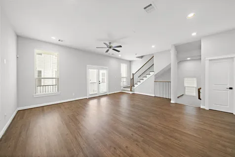 603 Link Road C Houston TX 77009