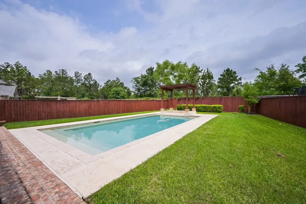 107 N Bacopa Drive Spring TX 77389