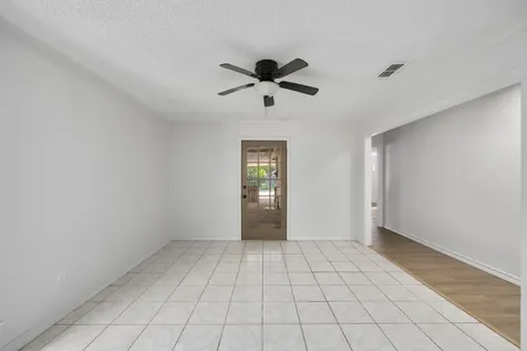 835 Clubside Drive East Bernard TX 77435