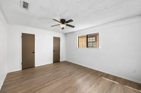 835 Clubside Drive East Bernard TX 77435