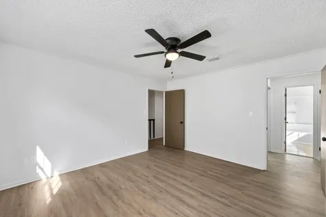 835 Clubside Drive East Bernard TX 77435