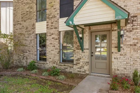 835 Clubside Drive East Bernard TX 77435