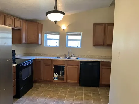 320 Tomlinson Street Sour Lake TX 77659