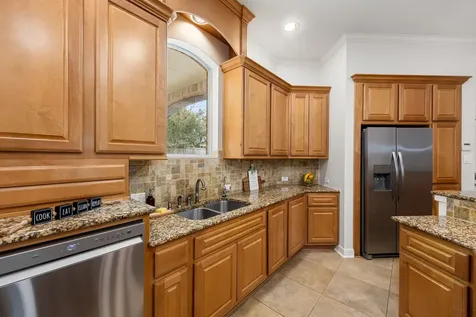 8818 Black Cherry Crossing Katy TX 77494