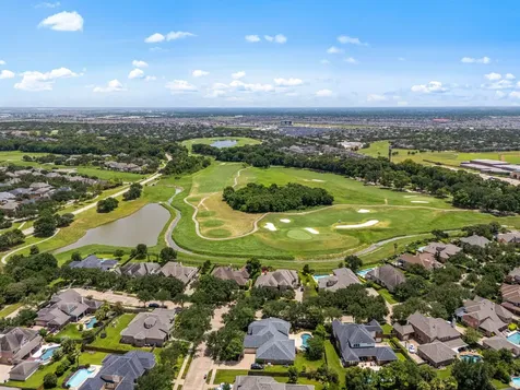8818 Black Cherry Crossing Katy TX 77494