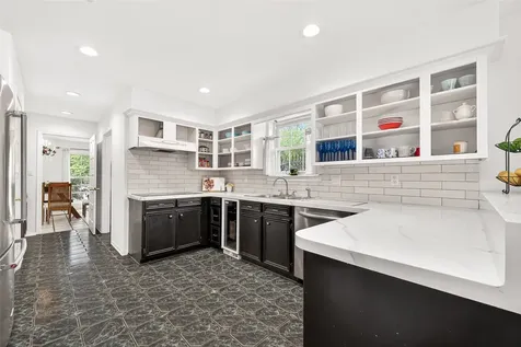 5210 Lodge Creek Houston TX 77066