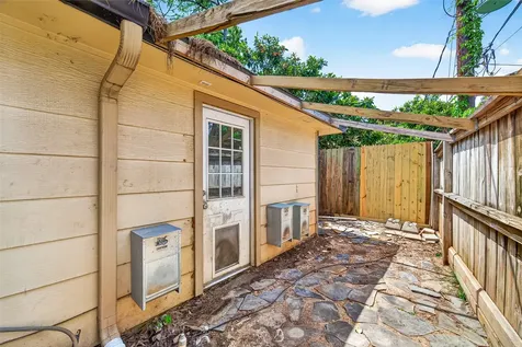 5210 Lodge Creek Houston TX 77066