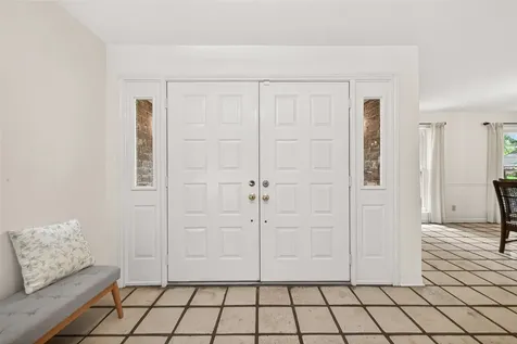 5210 Lodge Creek Houston TX 77066