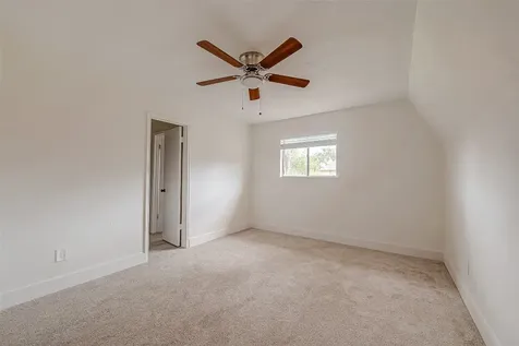934 Goldfinch Avenue Sugar Land TX 77478