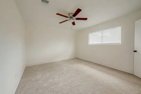 934 Goldfinch Avenue Sugar Land TX 77478