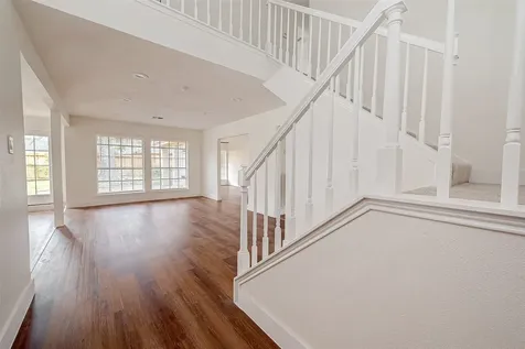 934 Goldfinch Avenue Sugar Land TX 77478