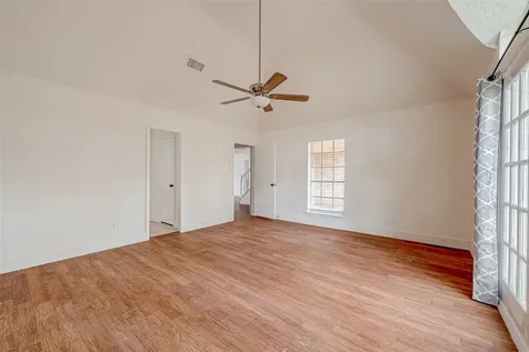 934 Goldfinch Avenue Sugar Land TX 77478
