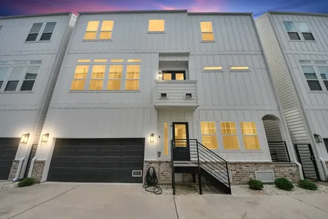 1223 W 16th Street B Houston TX 77008