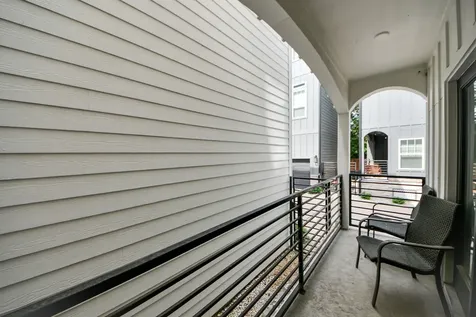 1223 W 16th Street B Houston TX 77008