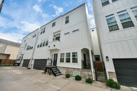1223 W 16th Street B Houston TX 77008