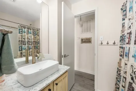 7700 Seawall Boulevard 611 Galveston TX 77551