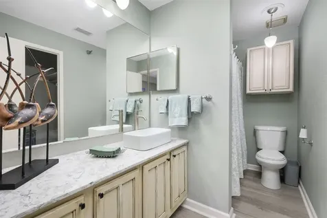7700 Seawall Boulevard 611 Galveston TX 77551