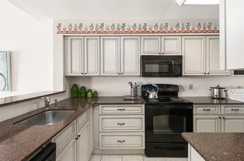 7700 Seawall Boulevard 611 Galveston TX 77551