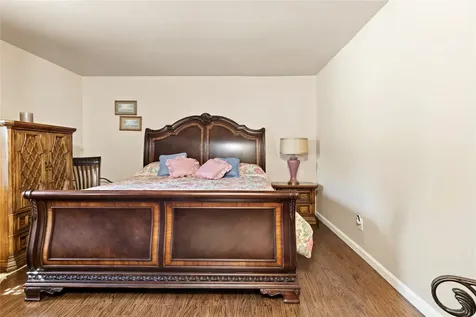 6651 Crestmont Street Houston TX 77033