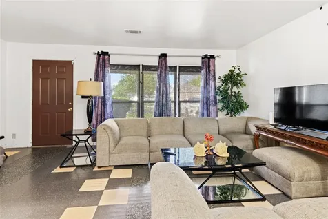 6651 Crestmont Street Houston TX 77033
