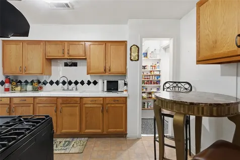 6651 Crestmont Street Houston TX 77033