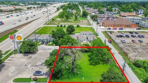 3495 Des Chaumes Street Houston TX 77026