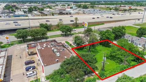 3495 Des Chaumes Street Houston TX 77026