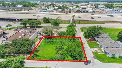 3495 Des Chaumes Street Houston TX 77026