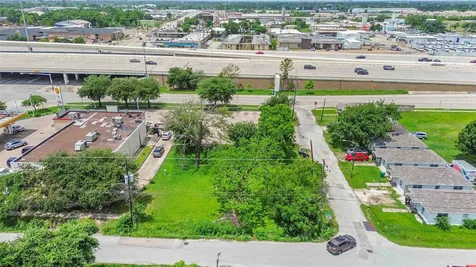 3495 Des Chaumes Street Houston TX 77026