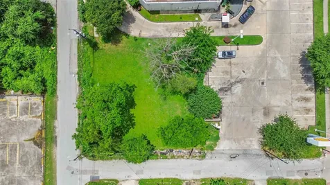 3495 Des Chaumes Street Houston TX 77026