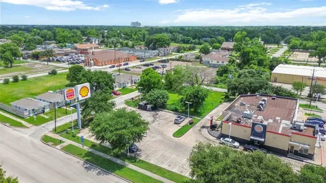 3495 Des Chaumes Street Houston TX 77026