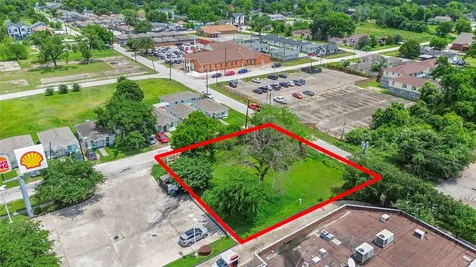 3495 Des Chaumes Street Houston TX 77026