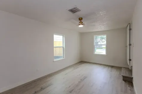 7912 Ford Street Houston TX 77012