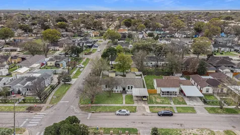 7418 Fir Street Houston TX 77012