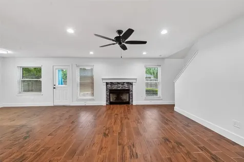 2018 Village Court Lane Rosenberg TX 77471