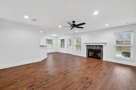 2018 Village Court Lane Rosenberg TX 77471