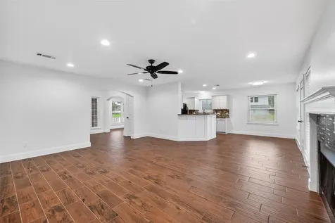 2018 Village Court Lane Rosenberg TX 77471