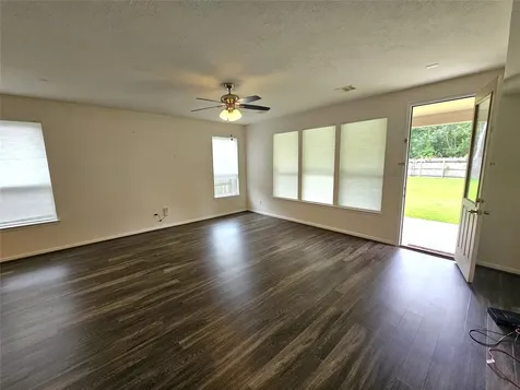 3318 Regal Park Lane Pearland TX 77584