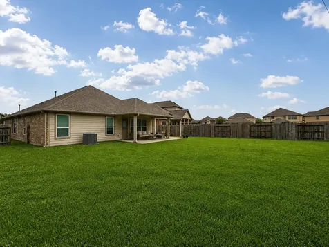 3318 Regal Park Lane Pearland TX 77584