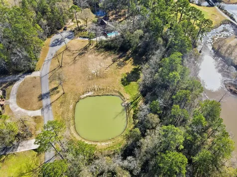 1301 Lakeview Drive Sour Lake TX 77659