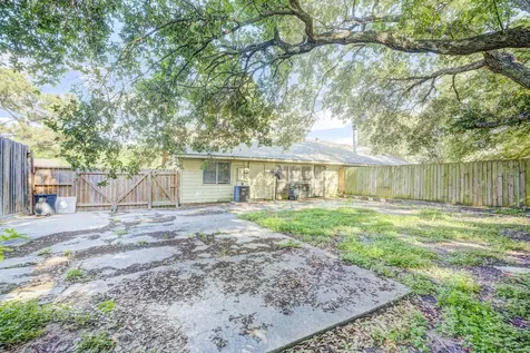3834 Westheimer Place Drive Houston TX 77082